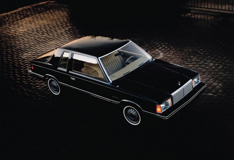  Plymouth Reliant Coupe 1981 года  (фото 1 из 2)